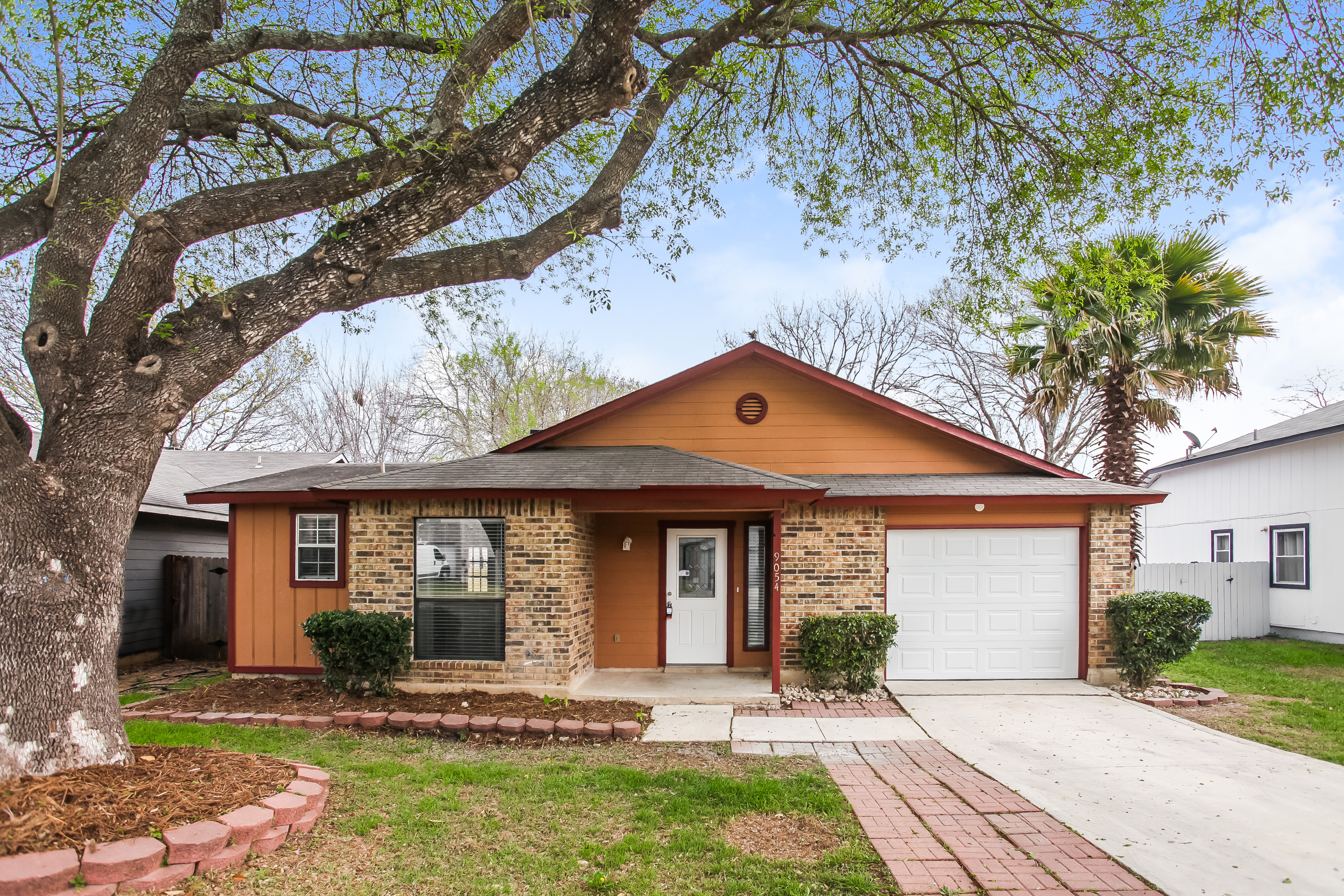 9054 Chinon San Antonio, TX 78250